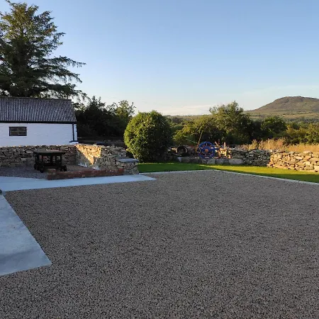 White Barn Cottage Clonmany Exterior photo